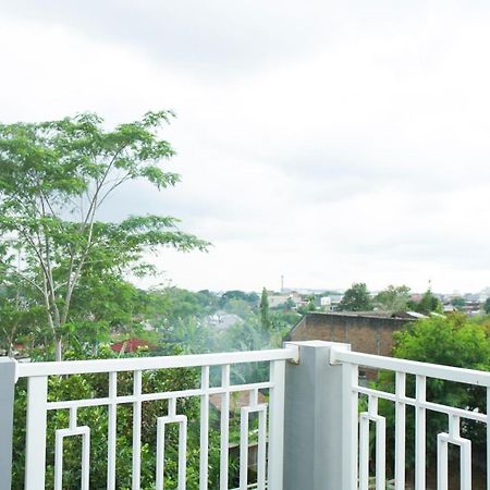 Hostel Kost Eksklusif Teduh Salakan Exterior foto