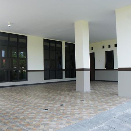 Hostel Kost Eksklusif Teduh Salakan Exterior foto